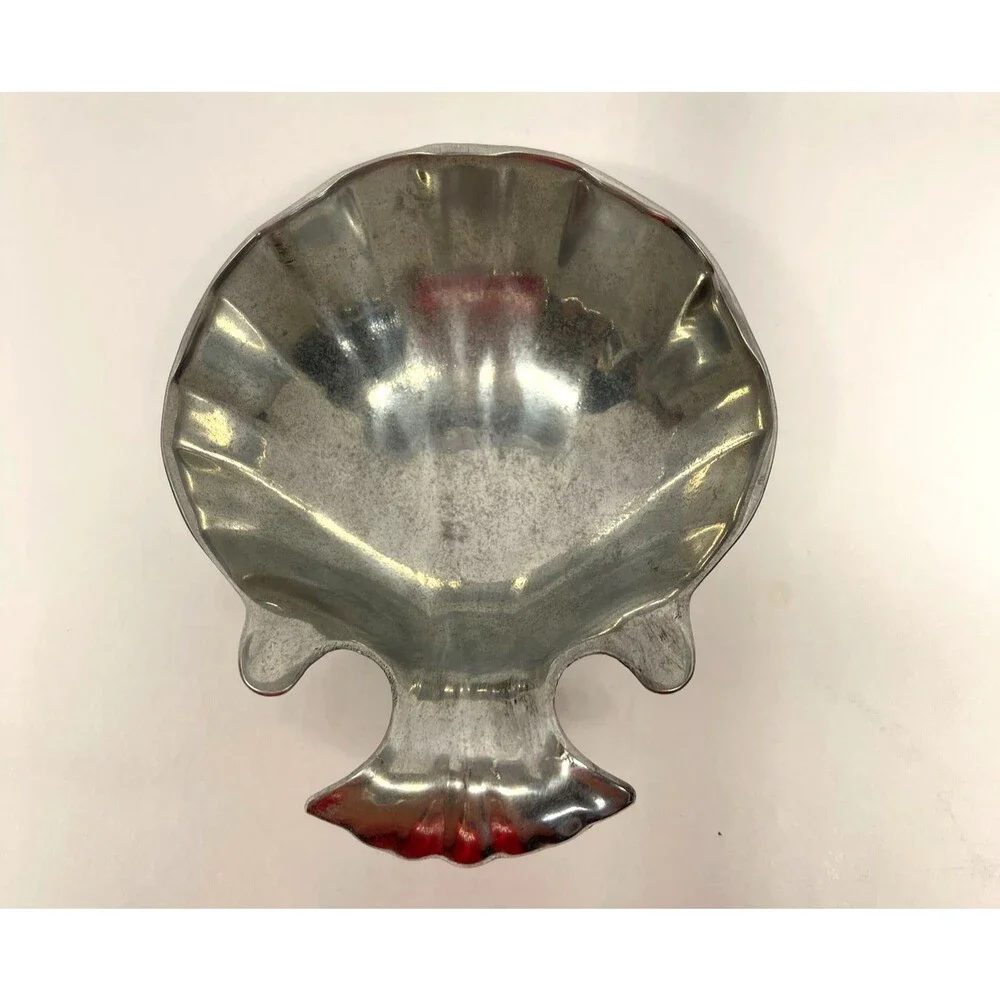 Vintage RWP WILTON Armetale Shell Hors d'oeuvres/Chip and Dip 2 pcs. 356904-USA